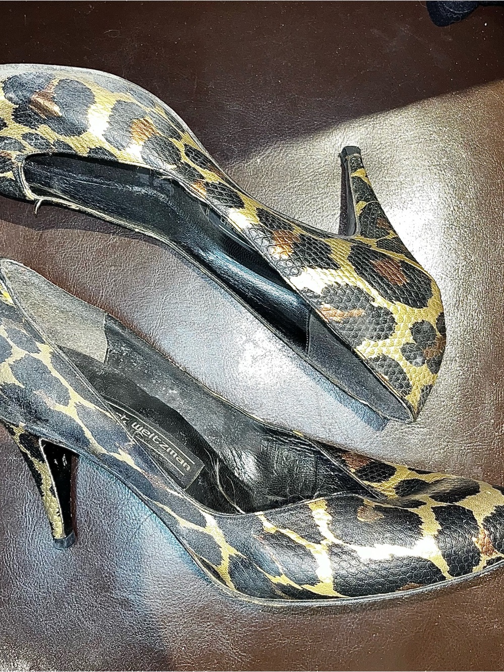 Stuart Weitzman Leopard-Print & Snake Skin Pointed Toe Pumps- Black & Tan s7
